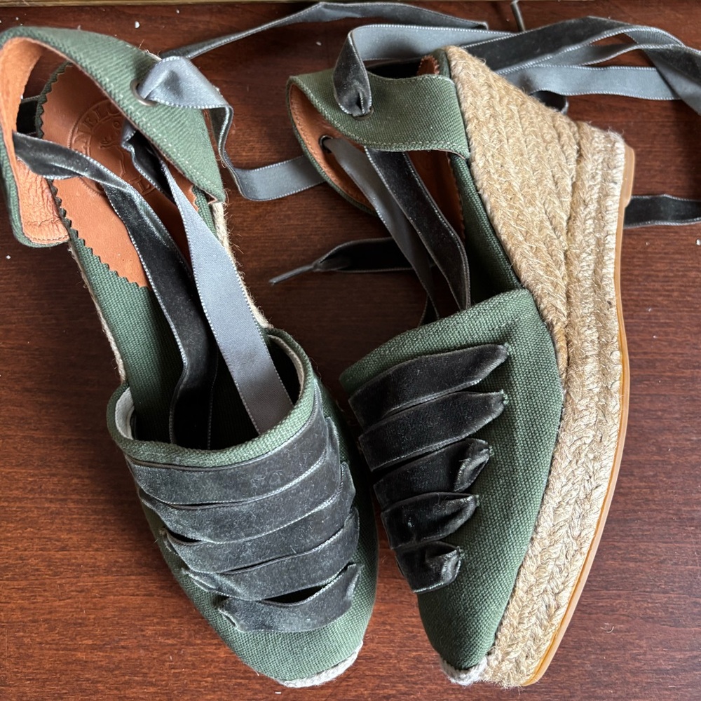 Penelope Chilvers Green Canvas and Black Velvet Espadrille Wedges